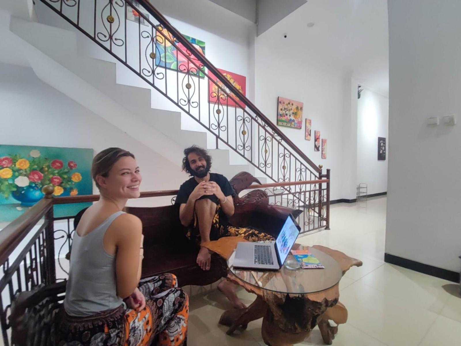 Fora Capsule Hostel Tuban Kuta Lombok Exterior foto